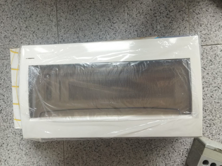 جعبه فیوز مینیاتور (روکار و توکار) دارای 2+14 محل نصب فیوز مینیاتوری مدل اخگر الکتریک